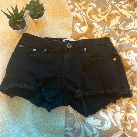 Black really short shorts super good for the summer - Picture 1 of 5